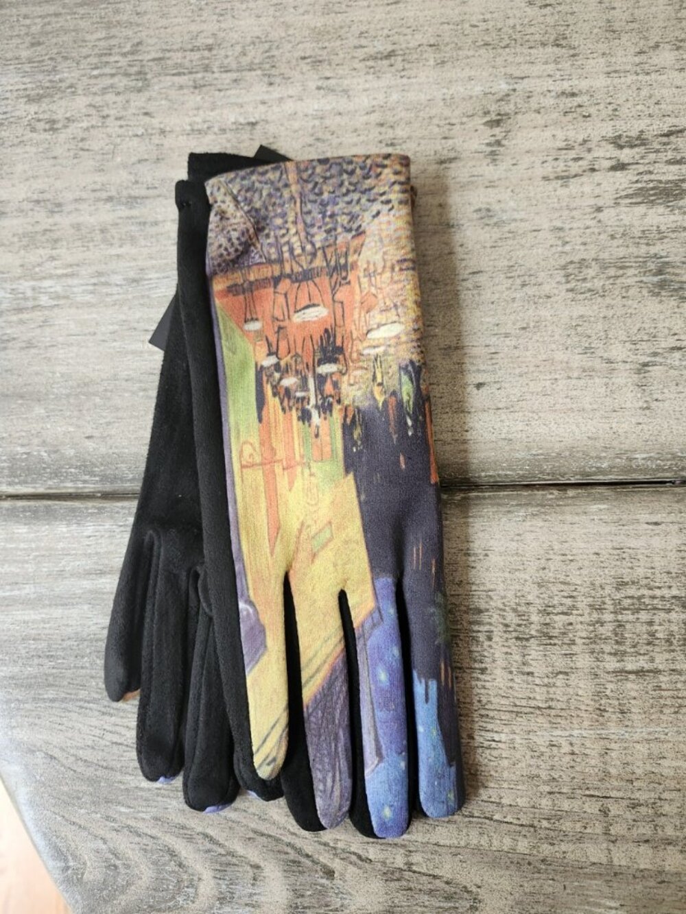 Gloves Van Goh's Café' Terrace at Night Masterpiece Painting Fleece Lined
